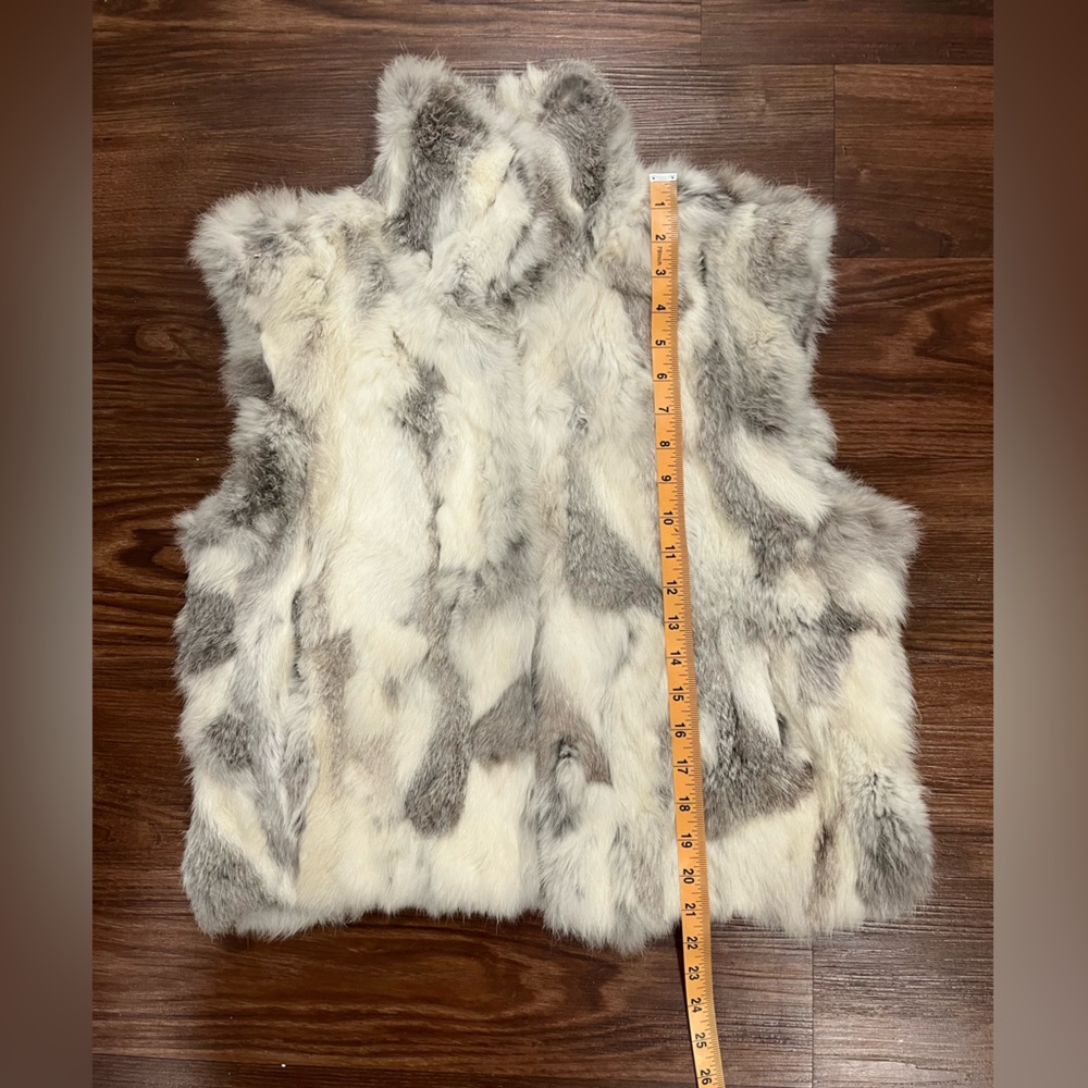 Adrienne Landau Rabbit Fur Vest
Size L - Picture 13 of 16